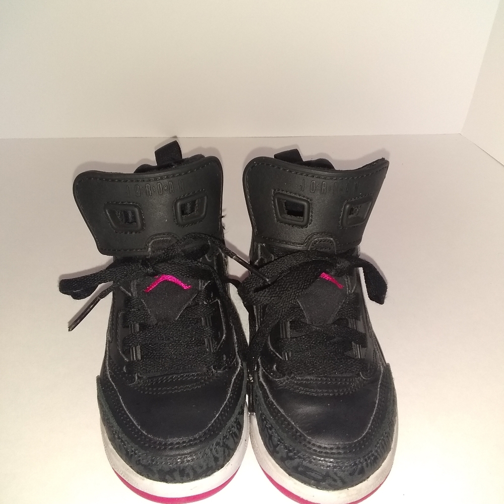 Shoe's